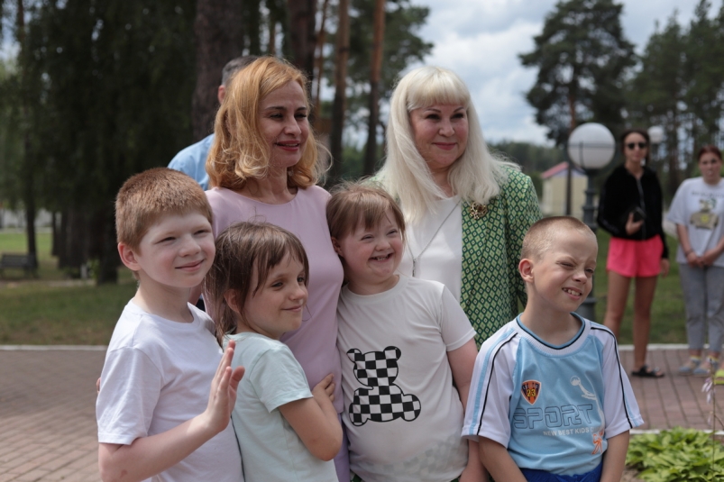 Зампредседателя Магаданской облдумы посетила гомельский детский центр 