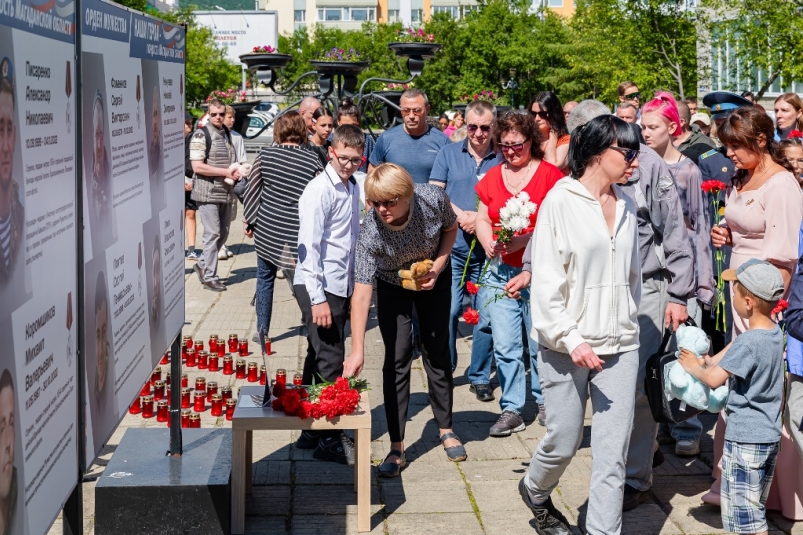 Магаданцы почтили память детей, погибших от военной агрессии киевского режима