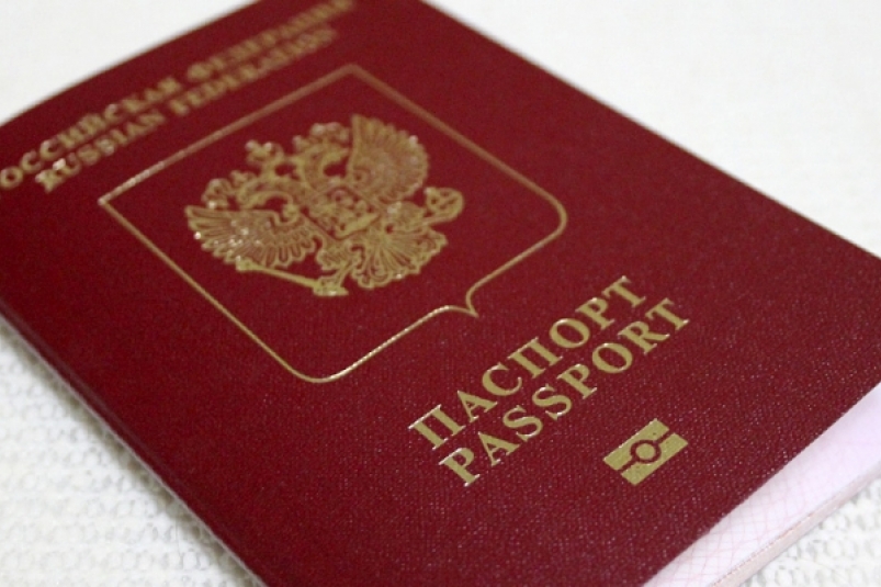 Путешественникам объяснили, нужно ли менять загранпаспорт после смены фамилии
