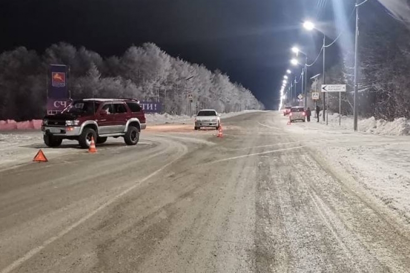 Девушка-подросток пострадала в ДТП в пригороде Магадана