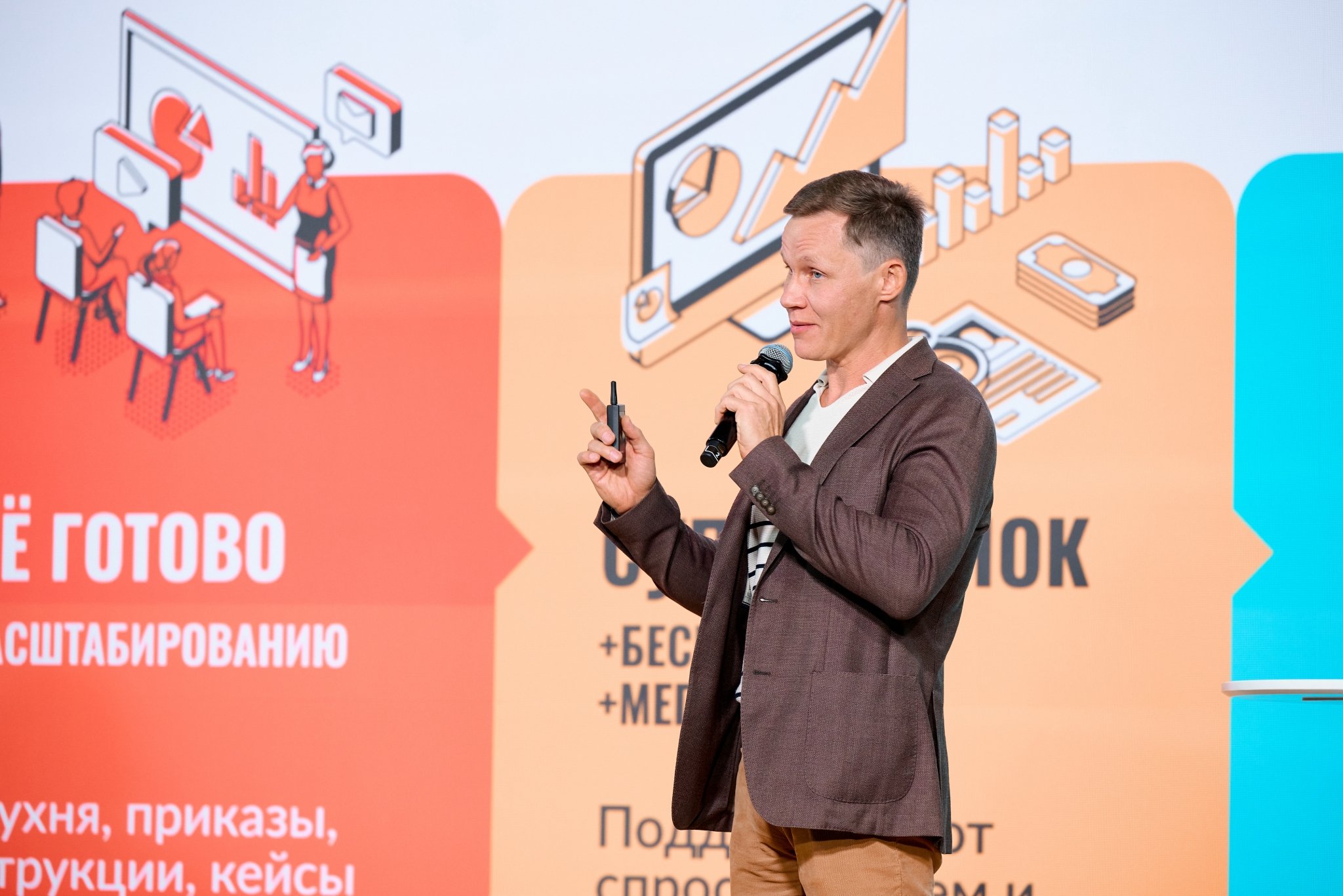 Сбер представил универсального AI-аналитика для финансистов пресс-служба Сбера